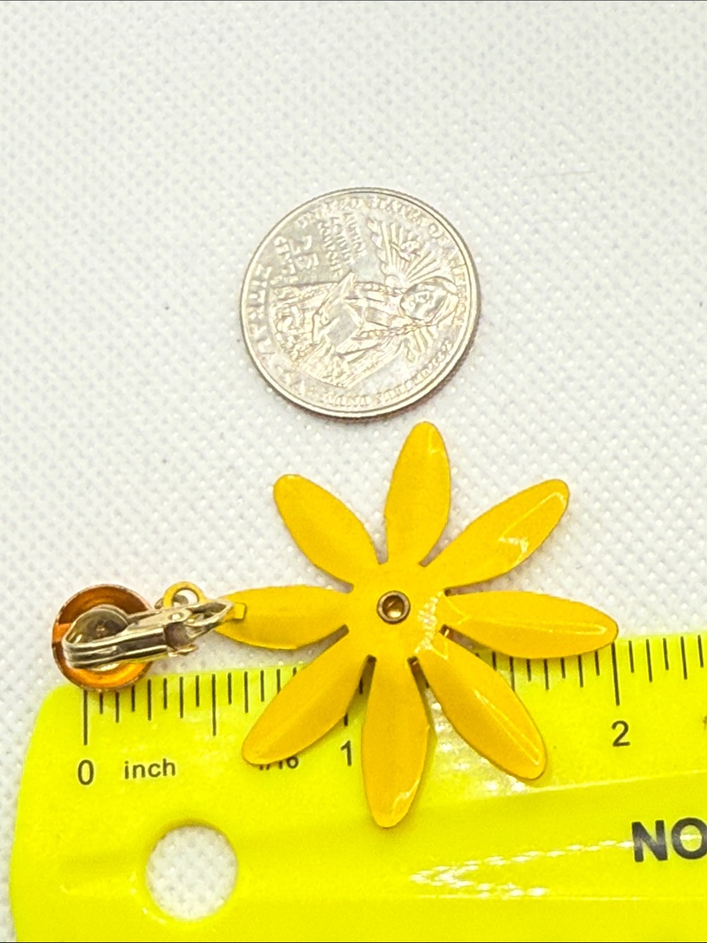 Incredible Yellow & Orange enamel dangle retro MCM Floral Drop Clip-On Earrings - Picture 6 of 9